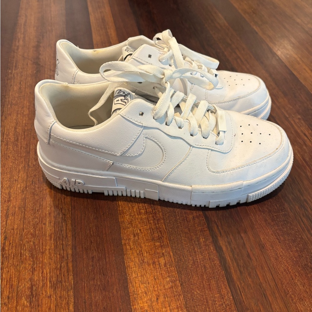 Nike White Air Force 1 Low Sneakers